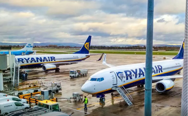 سهام ایرلاین کرونا - ریزش ۸ درصدی سهام ایرلاین Ryanair دقایقی پس از اعلام ضرر ۱۸۵ میلیون یورویی این کمپانی در دوران همه‌گیری