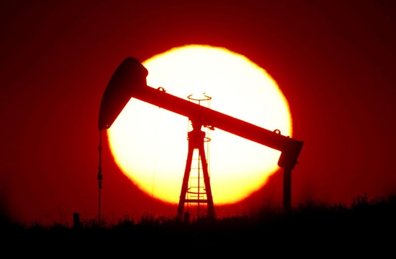 نفت 1 - کاهش قیمت نفت به دنبال افزایش نگرانی ها پیرامون نرخ تقاضا