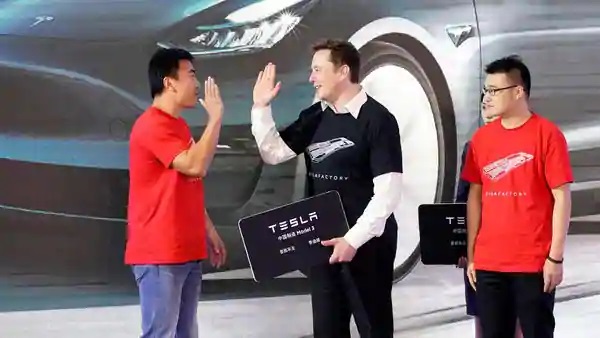 TESLA - تسلا، شارژر خودروهای الکتریکی را در چین تولید می کند