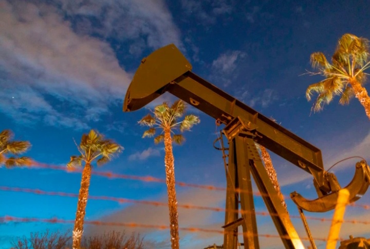 نفت - عربستان تولید نفت خود را کاهش میدهد