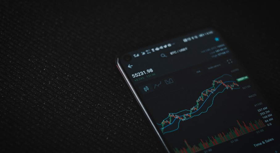اتورو - پلتفرم eToro چینلینک و یونی سوآپ را به آفرهای رمزنگاری شده خود افزود