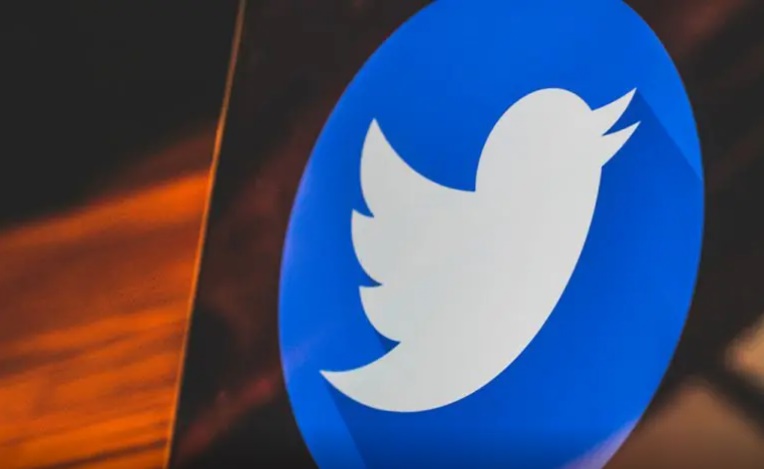 توییتر - بعد از انتقاد وزیر فن آوری هند از عملکرد توییتر، سهام این شرکت سقوط کرد