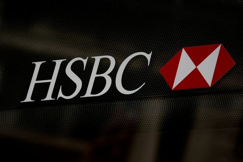 LYNXMPEH7F05L L - HSBC دارایی های بیمه Axa را در سنگاپور به قیمت 575 میلیون دلار خریداری کرده است