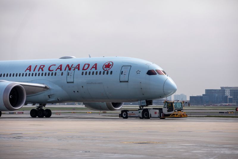 LYNXMPEH7O0VH L - شرکت هواپیمایی Air Canada واکسیناسیون COVID-19 را برای همه کارکنان خود اجباری کرده است