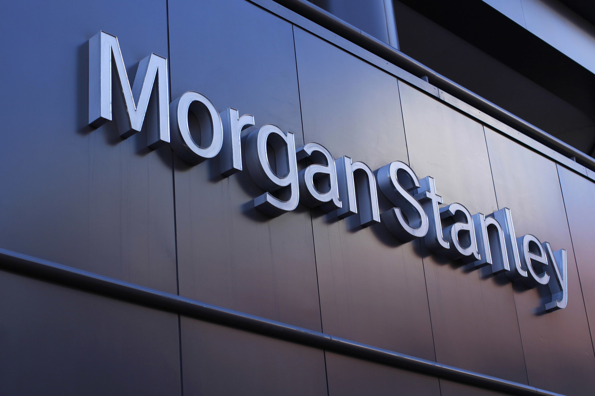 morgan stanley logo enseigne - مورگان استنلی دارای بیش از 1 میلیون سهم Grayscale Bitcoin Trust است