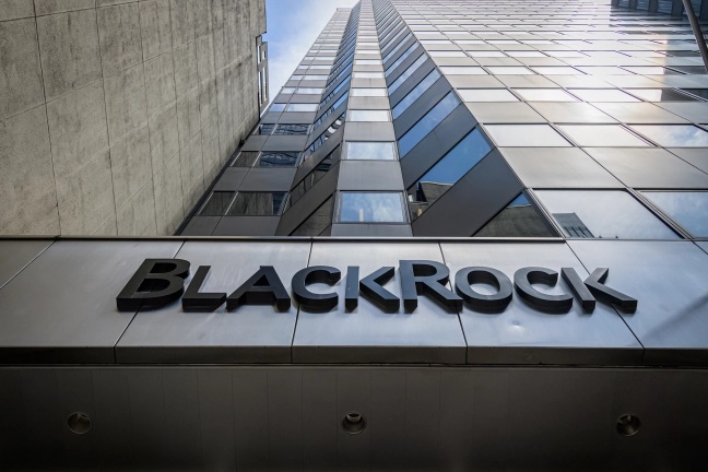 بلکراک - شرکت سرمایه گذاری مشترک BlackRock موفق شد در چین 1 میلیارد دلار جمع آوری کند