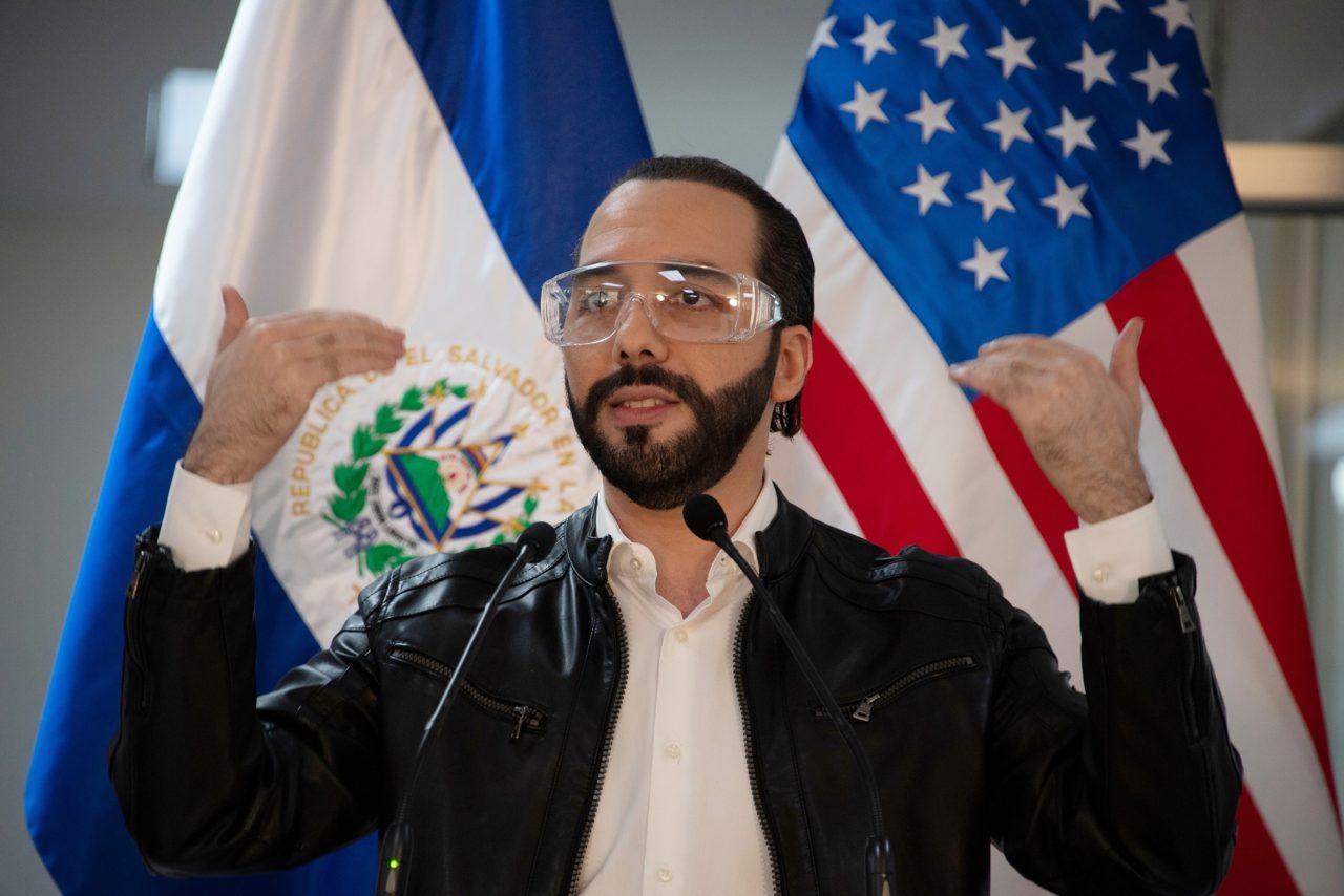 El salvador President Nayib Bukele Bitcoin Law e1636982354867 - رئیس جمهور السالوادور مجددا با سقوط بازار ، بیت کوین (BTC) خریداری کرد