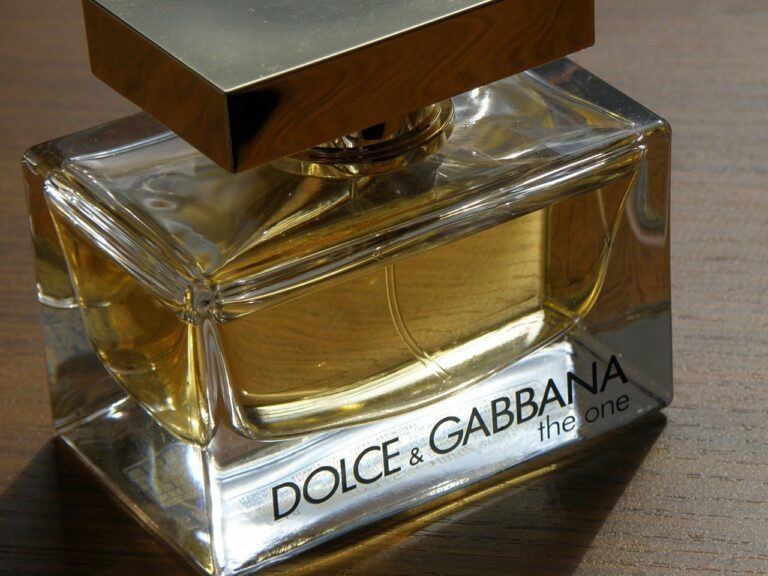DG perfume.jpg 768x576 1 - دولچه و گابانا انجمن NFT DGFamily را با استفاده از پالیگان راه اندازی کرد