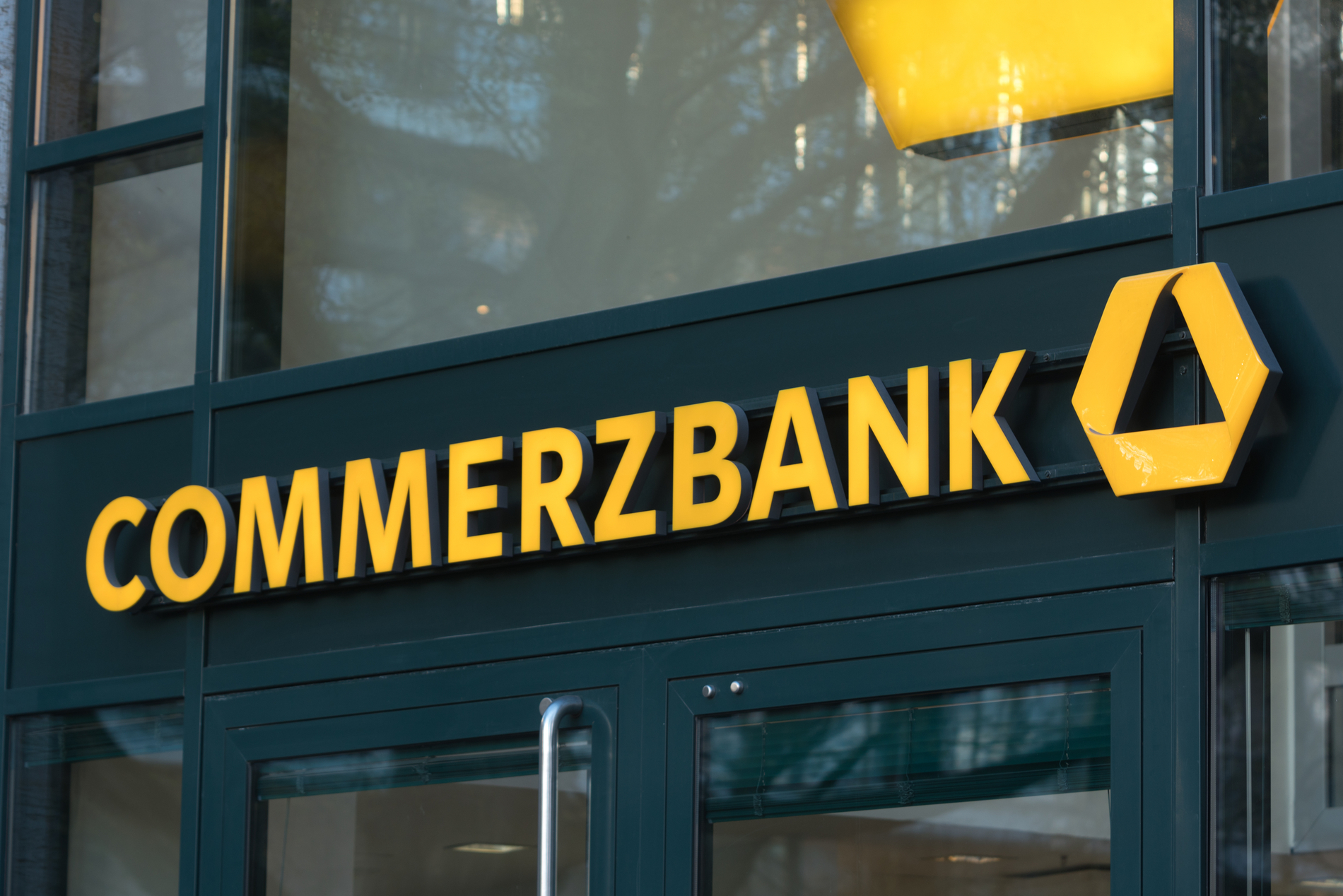 H7BQDHUUZBBKLFARDRDKTDDQFE - درخواست بانک Commerzbank آلمان برای مجوز ارائه خدمات رمزارزی