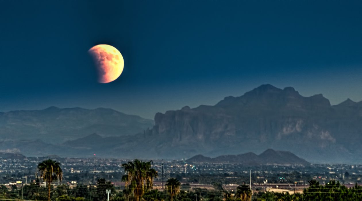 super moon rise 2021 09 02 10 38 56 utc 1260x701 1 - بنیاد لونا 200 میلیون دلار AVAX خریداری کرد