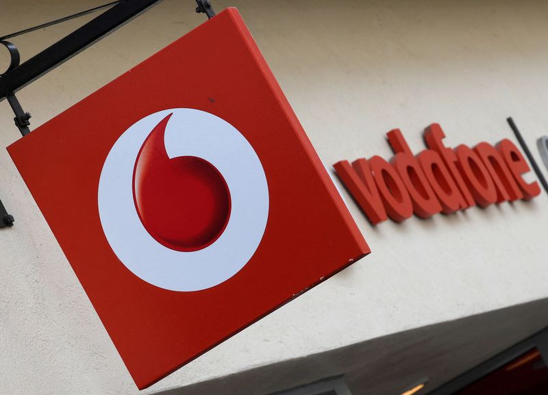 LYNXNPEI4J098 L - سهامدار Vodafone سرمایه گذاری مشترک را در نظر خواهد گرفت
