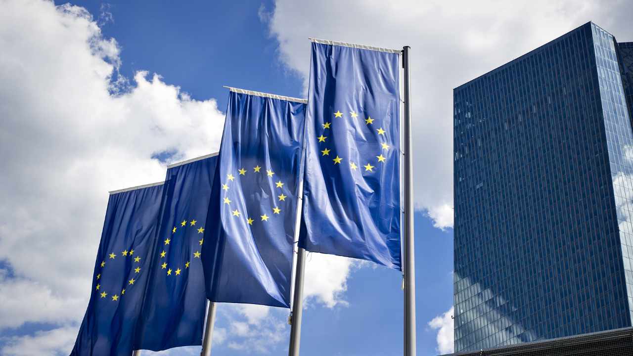 eu reg - افزایش تورم می‌تواند سرمایه گذاران را به سمت رمزارزها سوق دهد