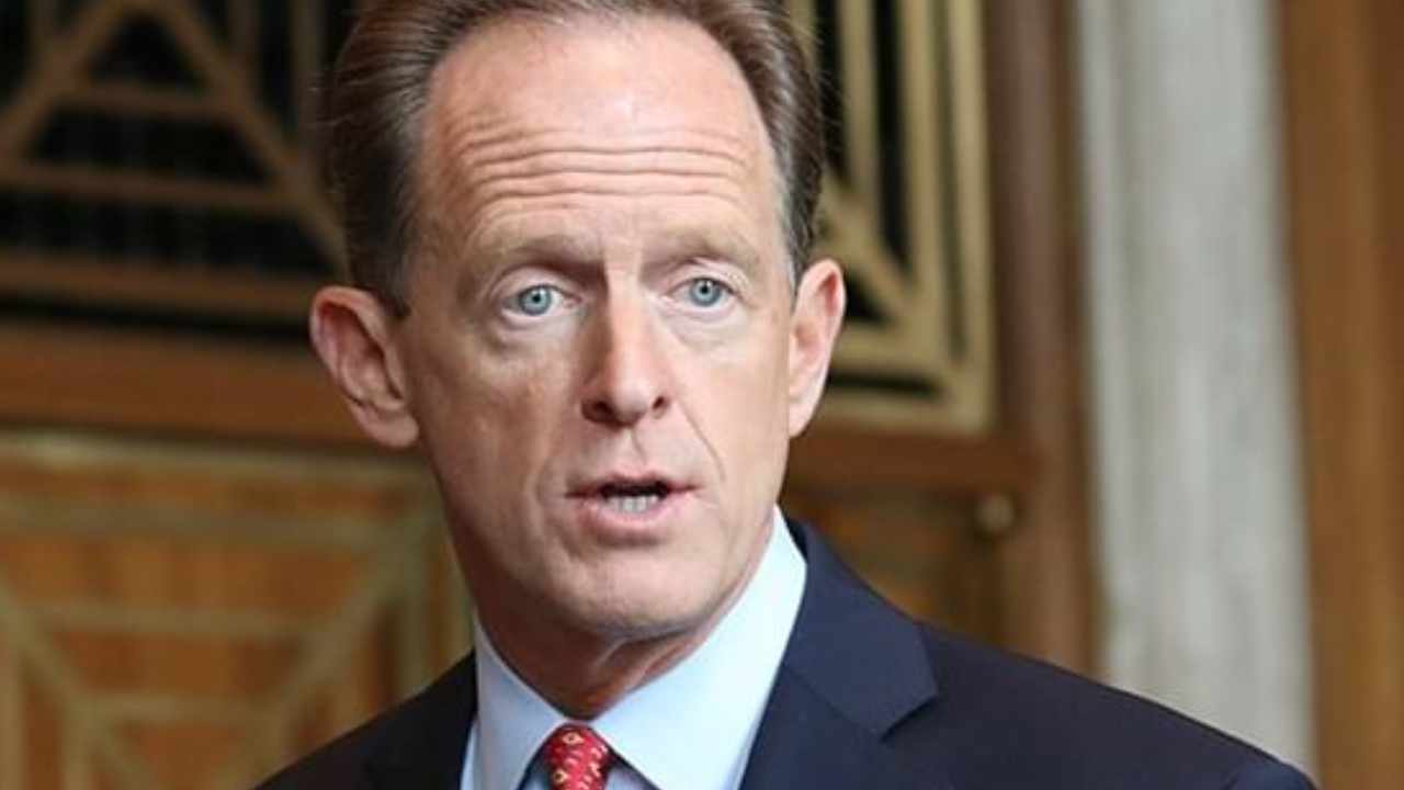 pat toomey - سناتور ایالات متحده خواستار شفافیت بیشتر در قوانین رمزارزی می باشد